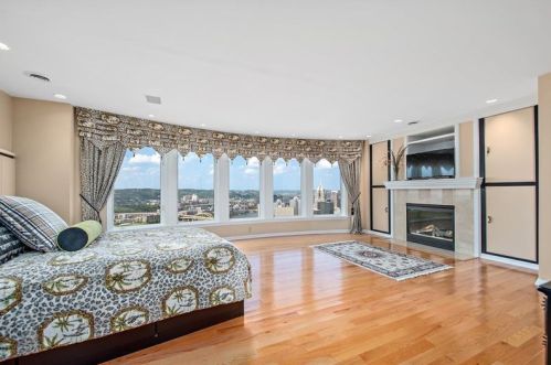 626 Grandview Ave, Pittsburgh PA 15211-1442 exterior