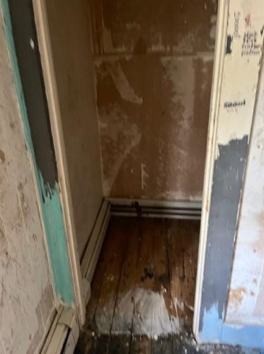 33 Gilbert St, Woonsocket RI 02895-6408 exterior