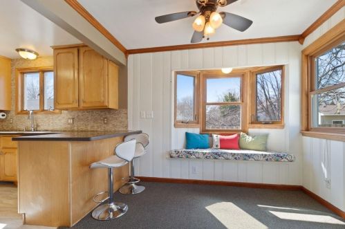 1697 Chatsworth, Saint Paul MN 55113-6536 exterior