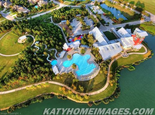 5106 Kendalia Cloud Ln, Fulshear TX 77441-1495 exterior