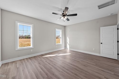 6041 Farmwood Loop, Wilson NC 27896-8010 exterior