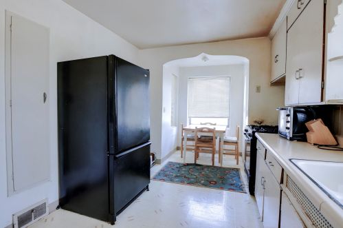 6206 105th St, Milwaukee WI 53225-1409 exterior