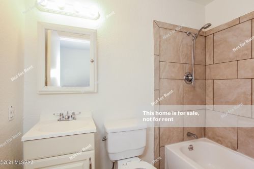 3211 Mormon Dr, Tucson AZ 85730-2017 exterior