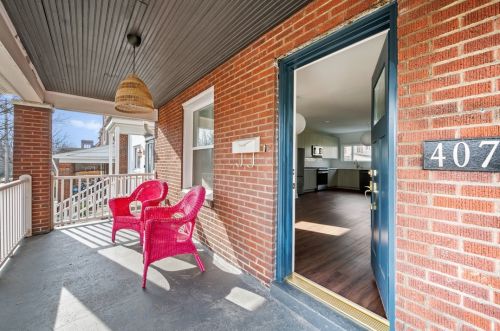 407 Center Ave, Pittsburgh PA  15215-3022 exterior