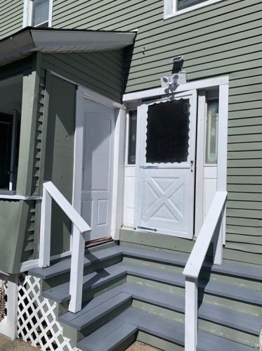 30 Hunter Pl, Springfield MA 01101 exterior