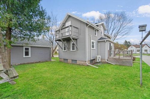 1235 Arlington Ave, Manitowoc WI 54220-2628 exterior