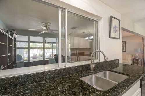 805 97 Ave, Naples FL 34108-2284 exterior