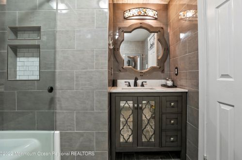 53 Arlene Dr, West Long Branch NJ 07764-1100 exterior