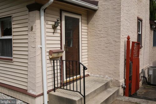 9 Glen Ave, Manor, PA 19036-0014