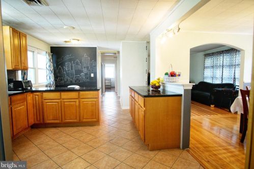 120 Gropp Ave, Trenton, NJ 08610-2421