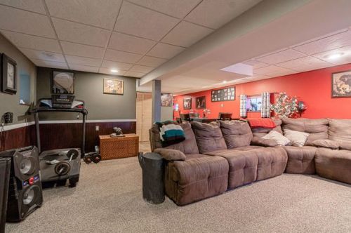 10006 Indiana Ave, Chicago IL 60628-2126 exterior