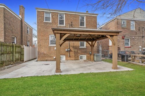 7339 Washtenaw Ave, Chicago IL 60645-1401 exterior