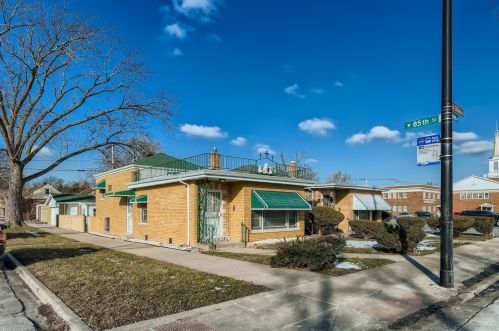 8458 Damen Ave, Chicago, IL 60620-6022