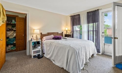 69 Silver Lake Ave, Newton MA 02458-1110 exterior