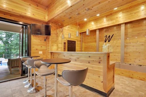 8069 Kenstone Ct, Atlanta GA 30350-4160 exterior