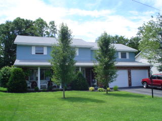 2022 Lisa Ln, Schenectady, NY 12303-4516