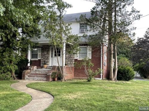 102 Madison Ave, Hasbrouck Heights, NJ 07604-1309