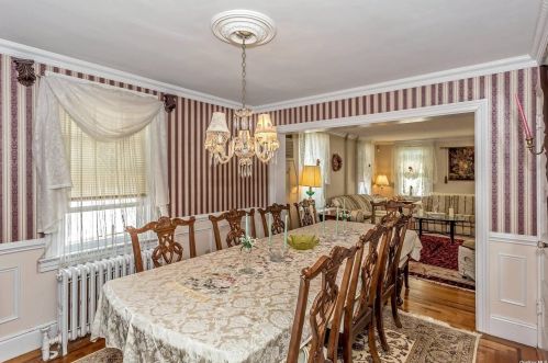 66 Ave, Valley Stream NY 11580-3230 exterior