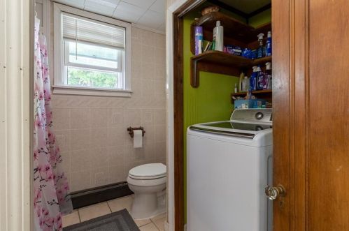 402 Cumberland Hill Rd, Woonsocket RI 02895-4820 exterior