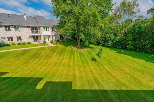 102 Ponwood Cir, Madison WI 53717-1169 exterior