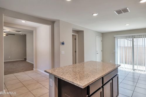 3907 79th Dr, Phoenix AZ  85043 exterior