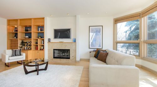 1536 Wolfram St, Chicago IL  60657-4018 exterior