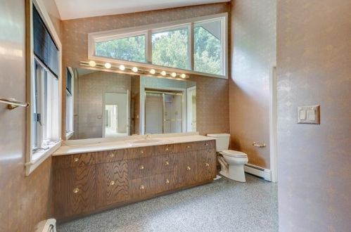 1411 Hollow Tree Dr, Pittsburgh PA 15241-2960 exterior