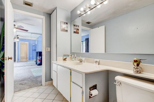 311 Live Oak Ln, Boynton Beach FL 33436-7107 exterior