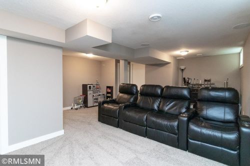 1329 Hartford Ave, Saint Paul MN 55116-1648 exterior