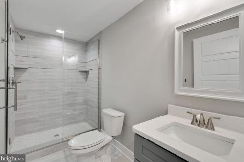 2402 2nd St, Philadelphia, PA 19133-4011