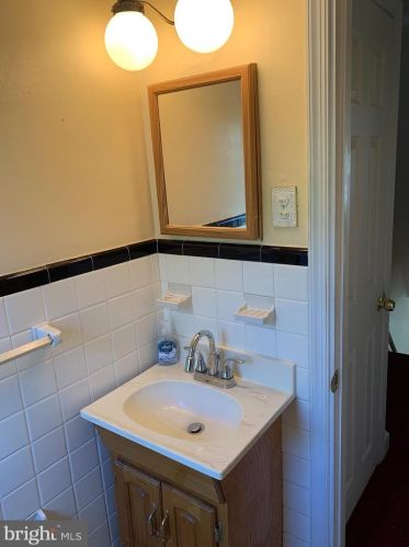 1115 Mulberry St, Chester PA 19015-3045 exterior