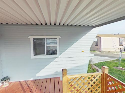 28 Shady Oaks Dr, Folsom CA 95630-1742 exterior