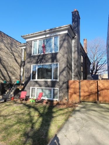 5907 Campbell Ave, Chicago, IL 60659-5054