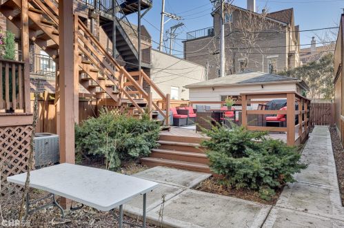 2743 Greenview Ave, Chicago IL 60657-4007 exterior