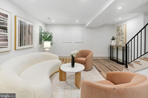 1613 Capitol St, Washington DC  20003-1620 exterior