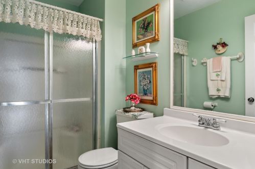 7125 Braemar Cir, Bull Valley IL 60014-6603 exterior