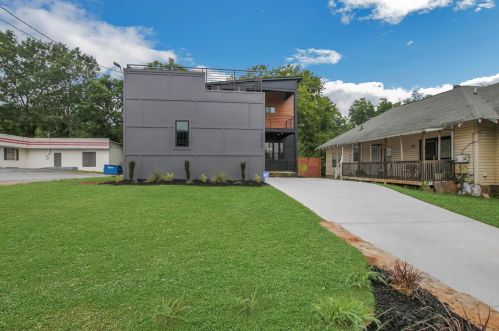 1313 Metropolitan Pkwy, Atlanta GA 30315-6230 exterior