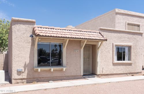 8216 32nd Ave, Phoenix AZ  85051-6022 exterior
