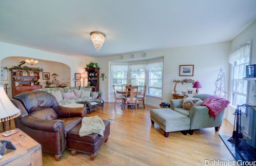 806 Moulton Ave, Meskegon MI 49445-2921 exterior