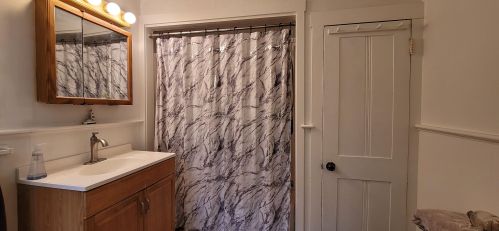 15 Pierce St, Concord NH 03301-3663 exterior