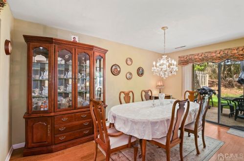 46 Woodfern St, Edison NJ 08820-1443 exterior