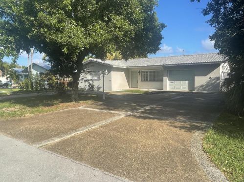 2242 3rd Ct, Boca Raton FL  33431-7433 exterior