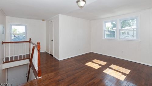 70 Lindsley Ave, Irvington NJ 07111-1749 exterior