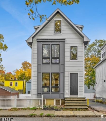 21 New St, Montclair NJ 07042-4543 exterior