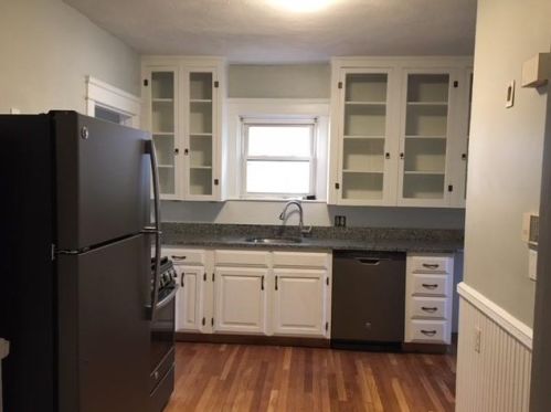 103 Butler Ave, Providence RI  02906-5102 exterior