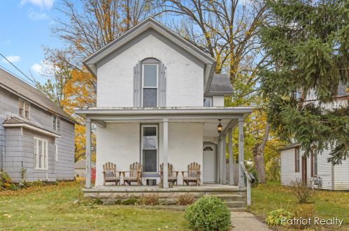 30 Sweet St, Grand Rapids, MI 49505-4632