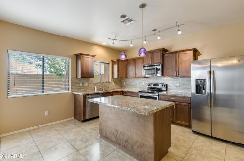 4831 4 Ave, Phoenix AZ 85041-5745 exterior