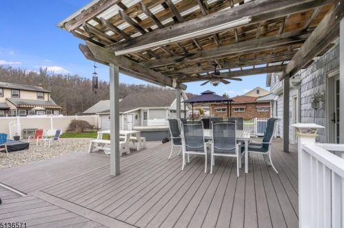 2065 Prospect Ave, Scotch Plains NJ 07076-1369 exterior