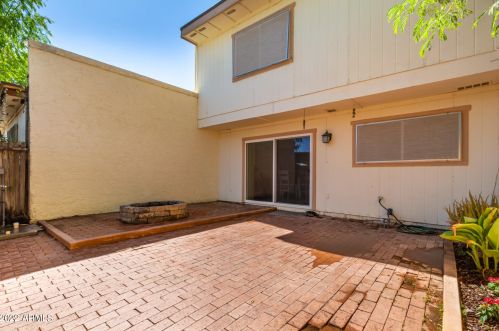 8022 32nd Ave, Phoenix AZ  85051-6214 exterior