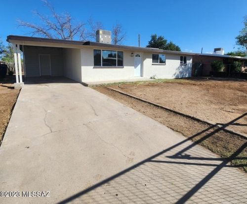 210 Knox Dr, Tucson, AZ 85705-3221